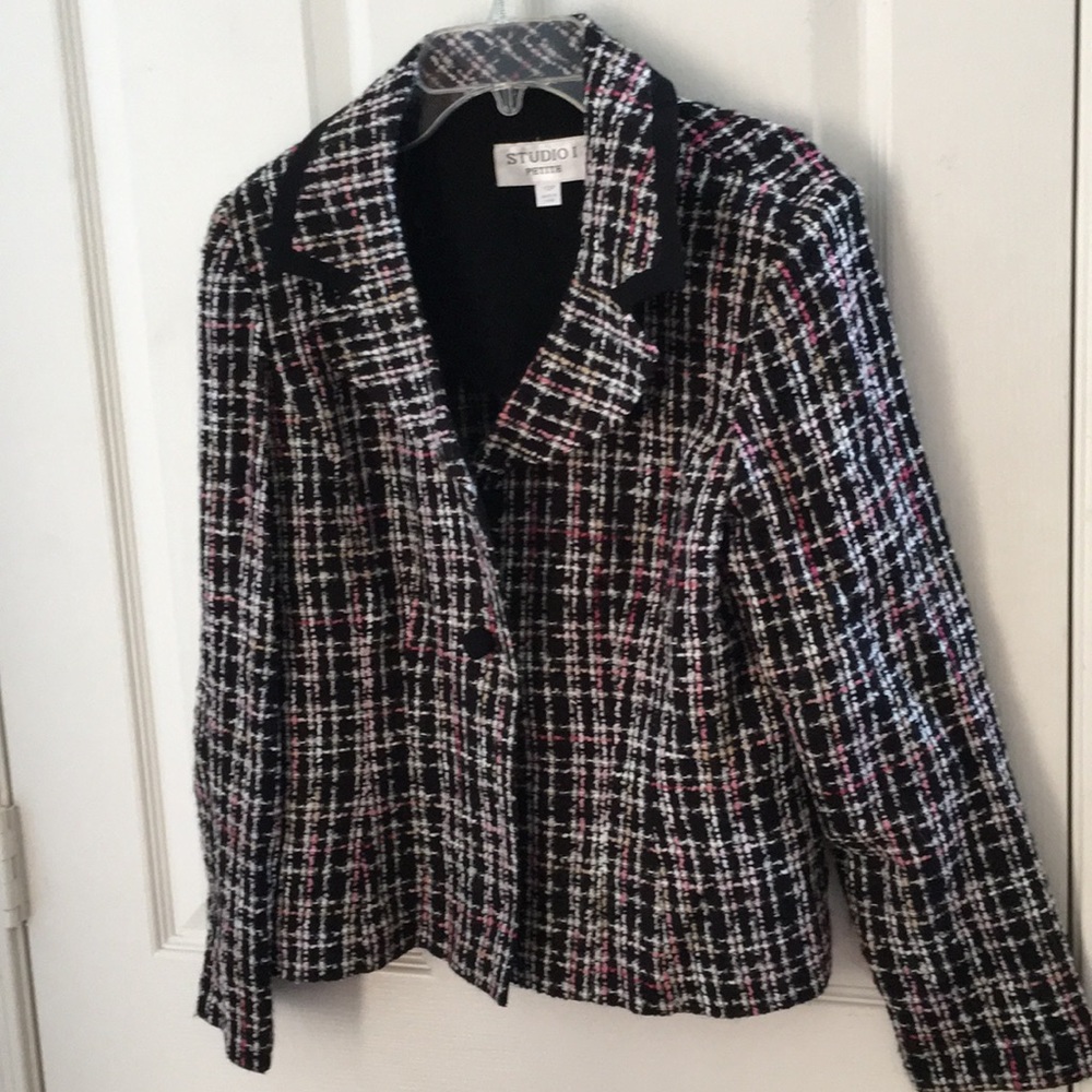 FINAL MARKDOWN Ladies studio  I jacket 10p